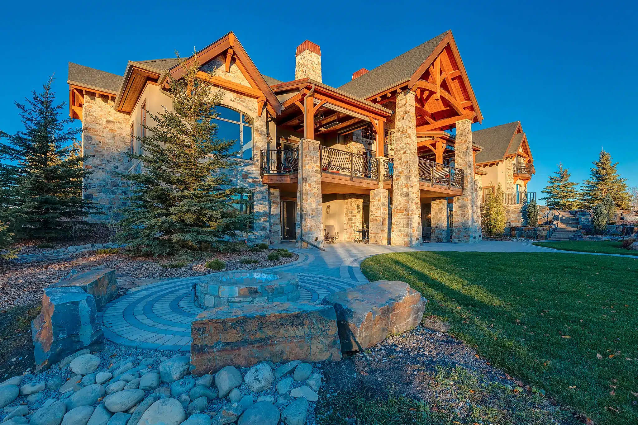 luxury custom home builders